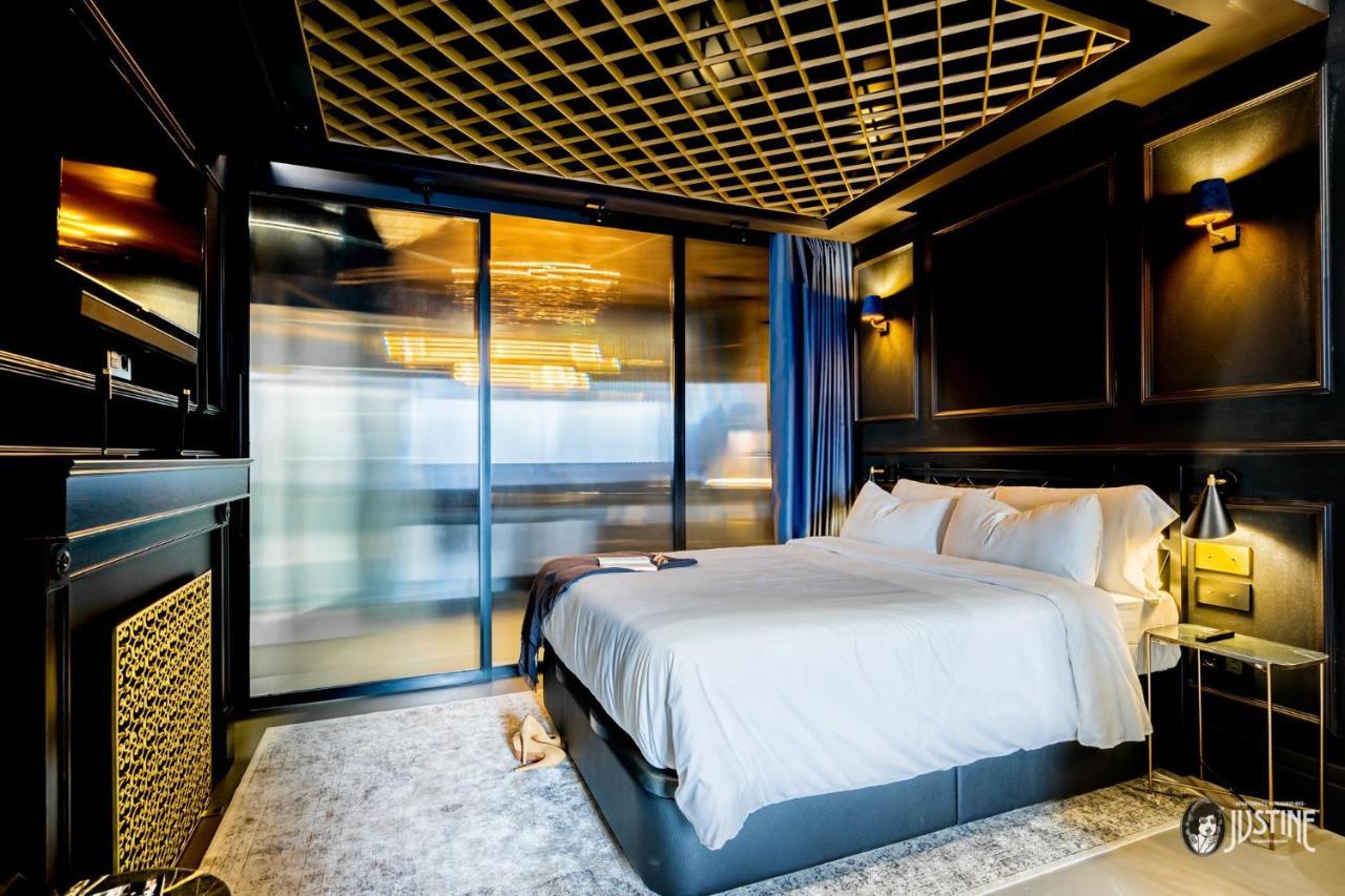 Suite Shibari By Justine Apartments Sobria Elegante Y Pecaminosa Apartamento Turistico En Madrid Rio Bagian luar foto