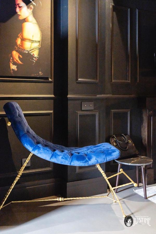 Suite Shibari By Justine Apartments Sobria Elegante Y Pecaminosa Apartamento Turistico En Madrid Rio Bagian luar foto
