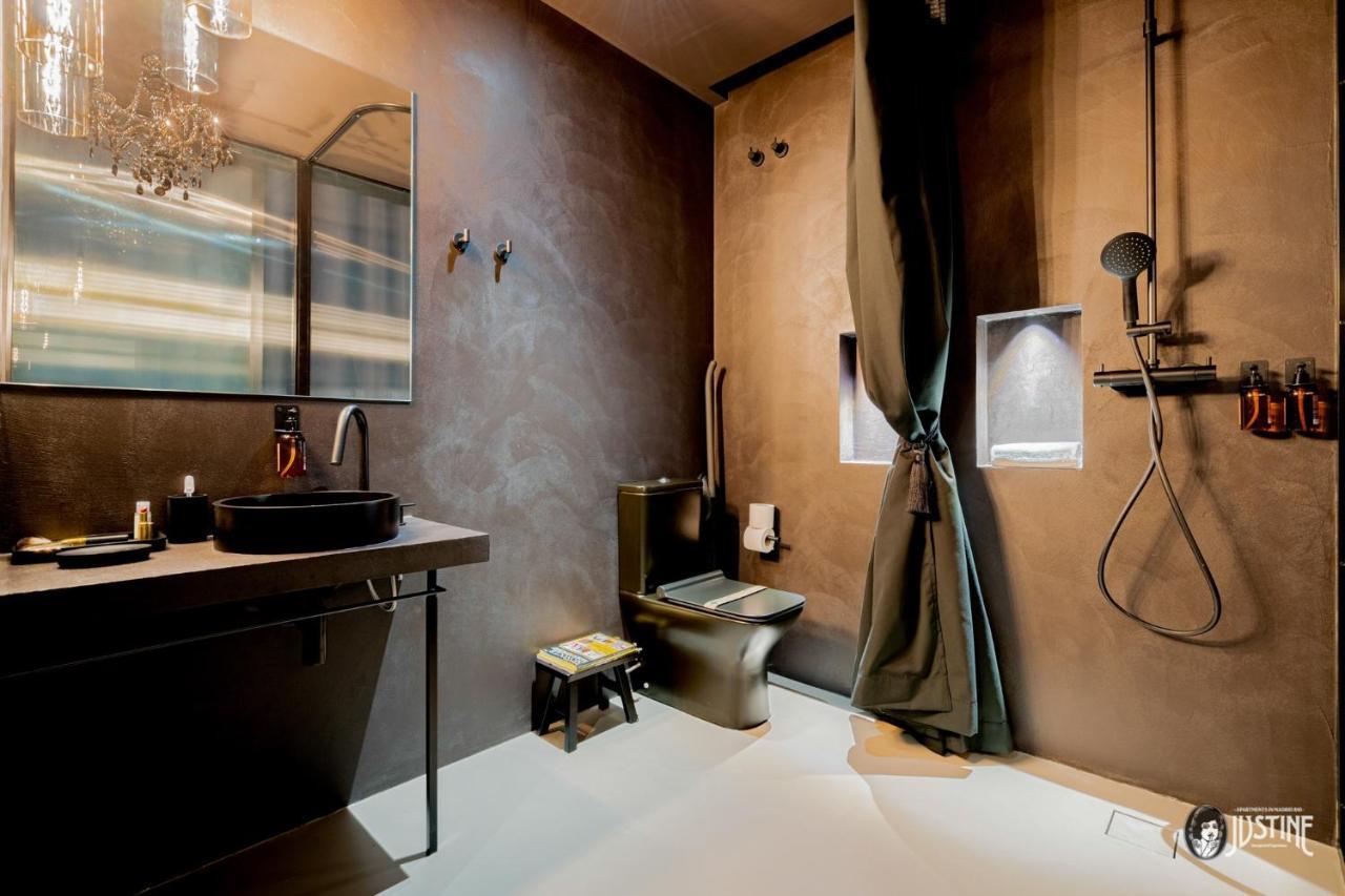 Suite Shibari By Justine Apartments Sobria Elegante Y Pecaminosa Apartamento Turistico En Madrid Rio Bagian luar foto
